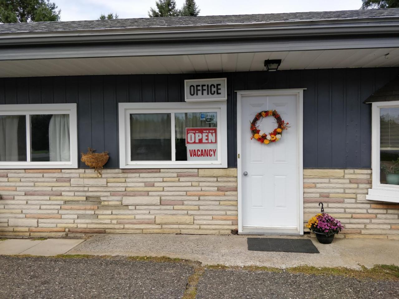 Telstar Motel Kakabeka Falls Extérieur photo